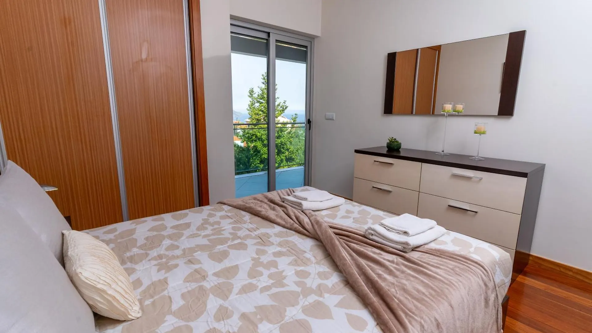 Las Rosas Vista Baia Do Funchal Διαμέρισμα Φουνκάλ